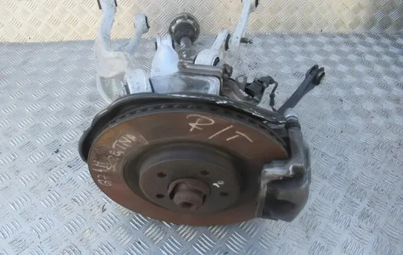 Audi Q7 4L Front wheel hub spindle knuckle 