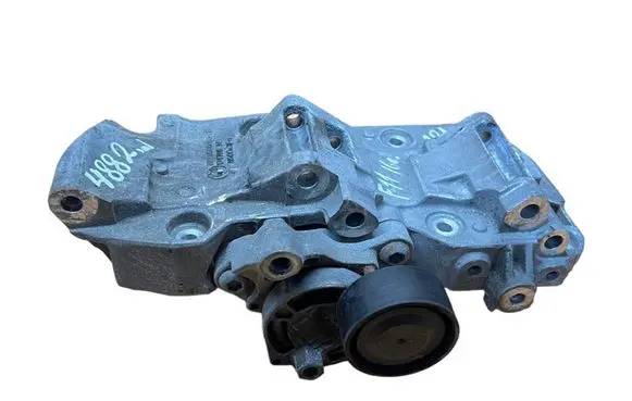 BMW 5 F10 F11 Engine mounting bracket 11168506863 8506863 174786