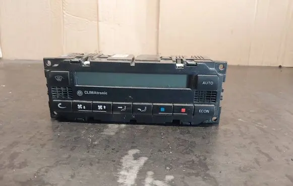 Volkswagen PASSAT B5.5 Climate control unit 3B1907044K