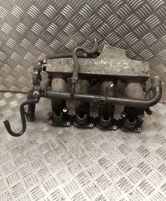 Volkswagen PASSAT B5 Intake manifold 06B153225J