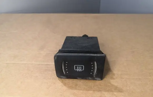 Volkswagen Golf IV Windscreen/window heater switch 1J0959621C