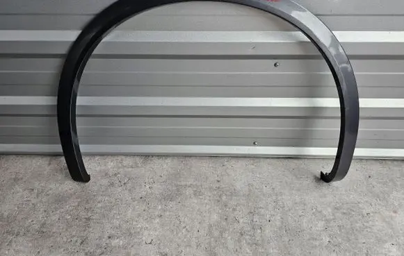 Maserati Grecale Front arch trim RppSilvergreyvRE