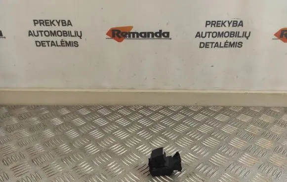Toyota RAV 4 (XA50) Electric window control switch 193335