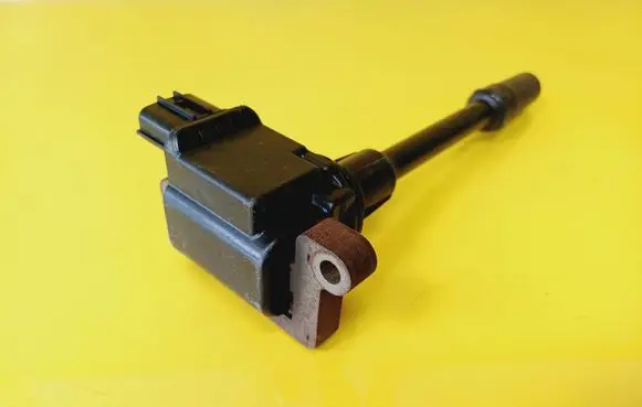 Mitsubishi Galant High voltage ignition coil H6T12671
