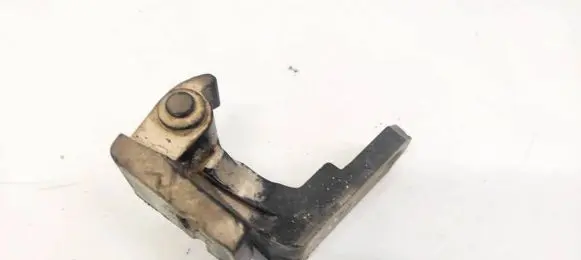 Volkswagen Touran I Front door upper hinge 6Q0831401B