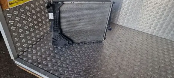 BMW X3 E83 Coolant radiator 34000139 3104593 7788136
