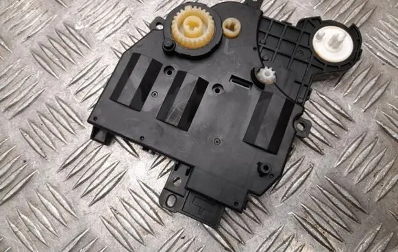 Toyota Yaris Cross Throttle body valve 0638009090