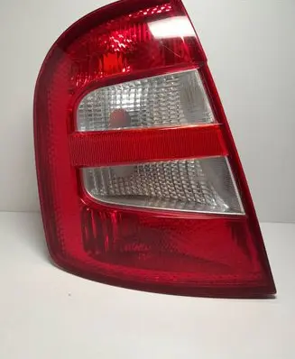 Skoda Fabia Mk1 (6Y) Rear/tail lights 6Y6945111 6Y6945095