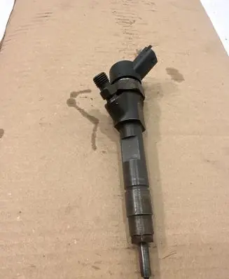 Volvo S40, V40 Fuel injector 0445110021