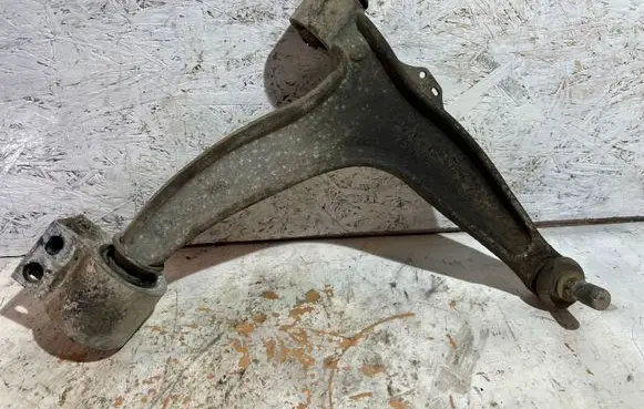 Opel Signum Front lower control arm/wishbone