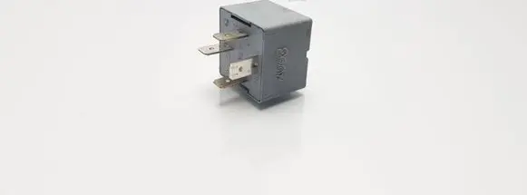 Volkswagen PASSAT B6 Other relay 141951253B 20240072