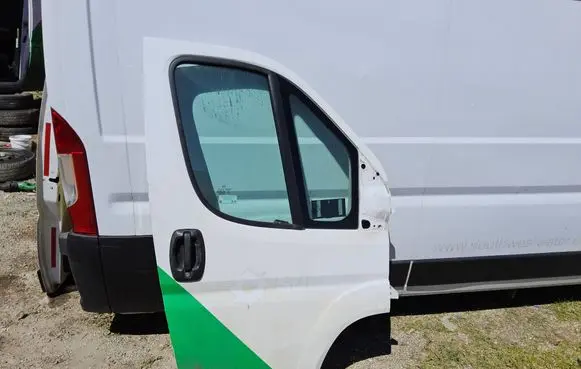Fiat Ducato Front door
