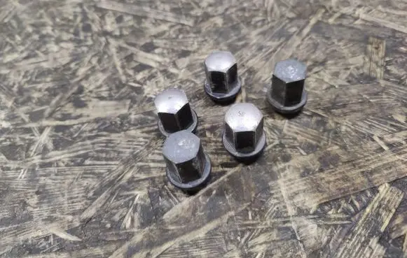 Porsche 928 Nuts/bolts 