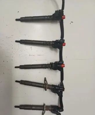 Volvo S80 Fuel injectors set 31303238