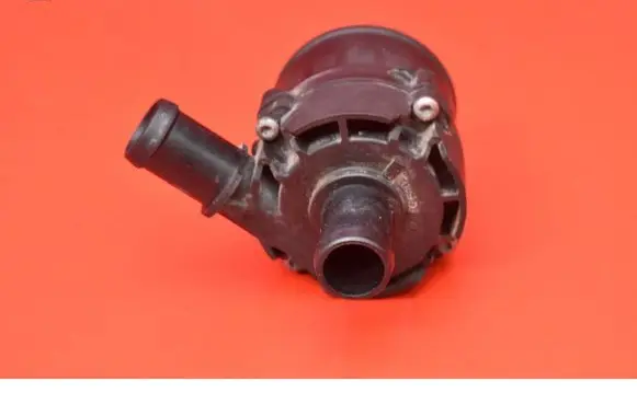 Dacia Duster Water pump 925164GA0A