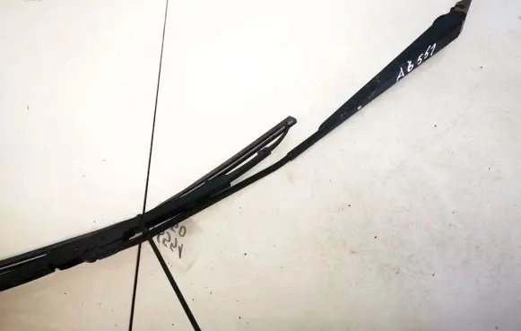 Mitsubishi Galant Front wiper blade arm