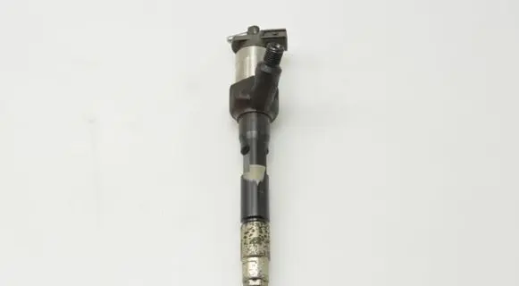 Mazda 6 Fuel injector R2AA13H50