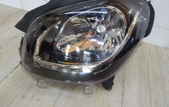 Renault Twingo II Headlight/headlamp A4539068000