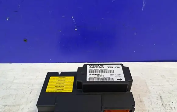 Volvo V50 Airbag control unit/module 8697679 31334738