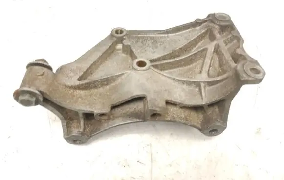 Volkswagen Transporter - Caravelle T4 Engine mounting bracket 028903143AD