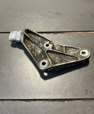 Audi A6 S6 C6 4F Engine mounting bracket 4F0199343K