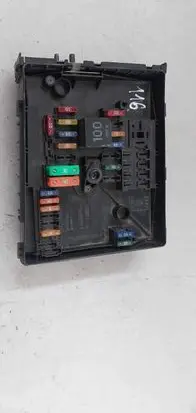 Volkswagen Touran I Fuse box set 5K0937124 0939173089