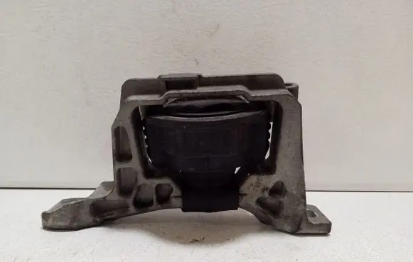 Ford Kuga II Engine mount bracket CV616F012GA