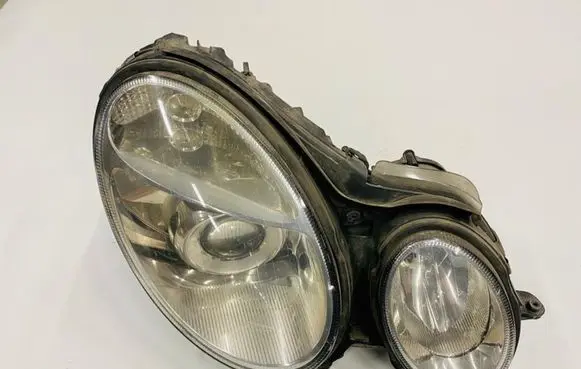 Mercedes-Benz E W211 Headlight/headlamp A2118201461 2118201461 1EL008369101