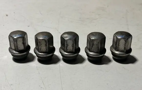 Dodge Durango Nuts/bolts 