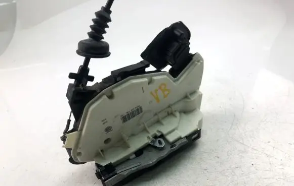Volkswagen Golf VII Coupe door lock (next to the handle) 5K4839015Q