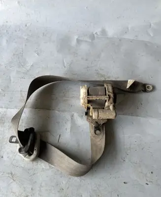 Suzuki Grand Vitara I Front seatbelt 0427138