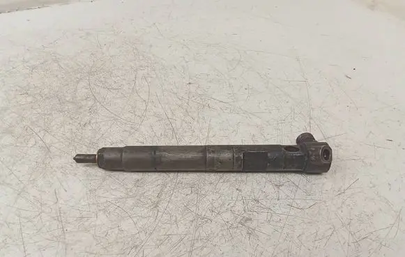 Mercedes-Benz E W212 Fuel injector