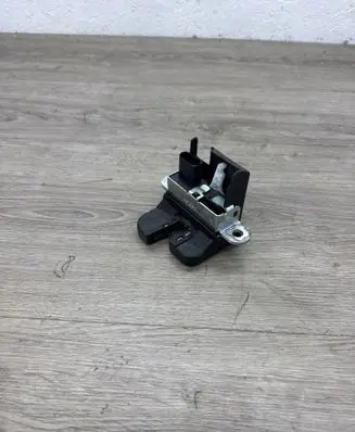 Volkswagen PASSAT B7 Tailgate/trunk/boot lock/catch/latch 1K6827505F