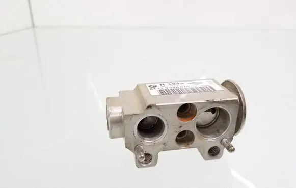 Air conditioning (A/C) expansion valve