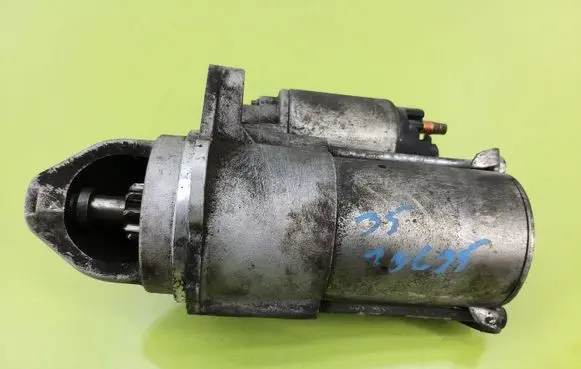 Chevrolet HHR Starter motor GM12609317