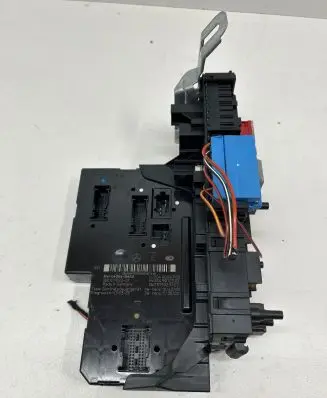 Mercedes-Benz C W204 Fuse box set 2049004703 5DK01102201