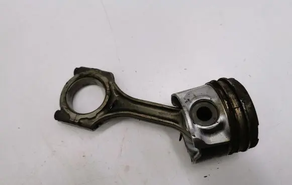 Toyota Corolla Verso AR10 Piston with connecting rod 7JA05428