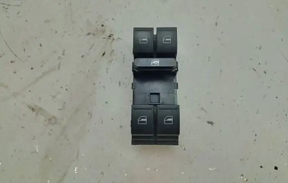 Volkswagen PASSAT B6 Electric window control switch 1K4959857A