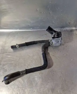 Toyota Avensis T270 Thermostat/thermostat housing 
