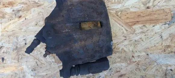 Ford Mondeo Mk III Front brake caliper