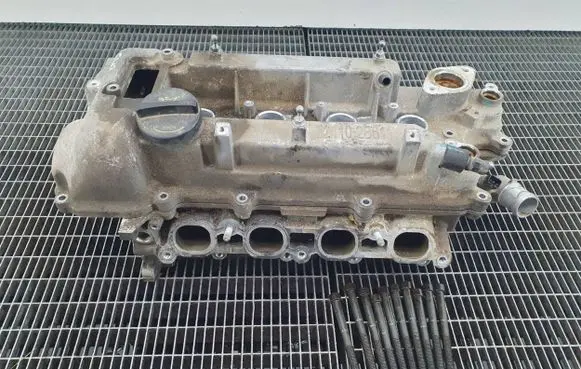 KIA Sportage Engine head 