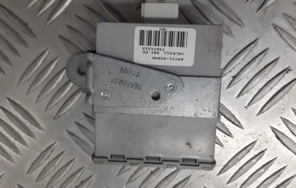 Toyota Corolla E120 E130 Sliding door control unit/module 89741-82090