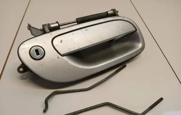 Volvo V70 Front door exterior handle