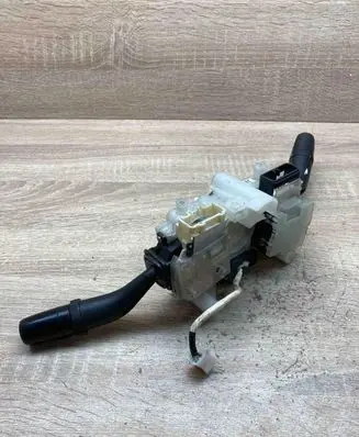 Wiper turn signal indicator stalk/switch