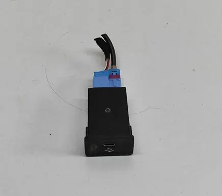 USB socket connector