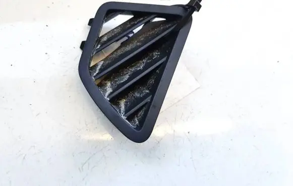 Dash center air vent grill