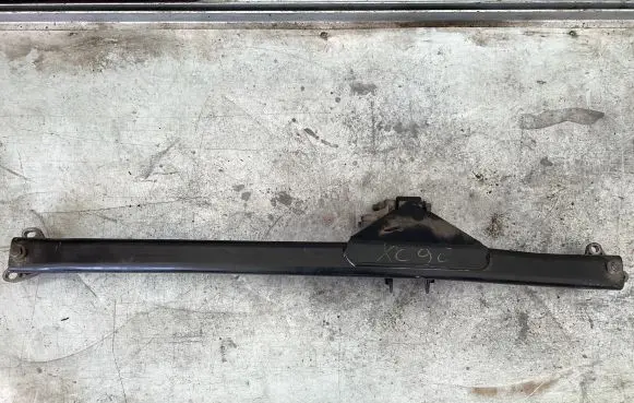 Volvo XC90 Engine mounting bracket 262X