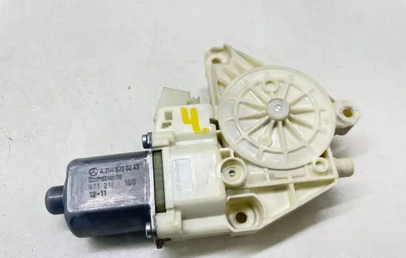 Mercedes-Benz E W212 Front door window regulator motor A2048200242 971218100 0130822502