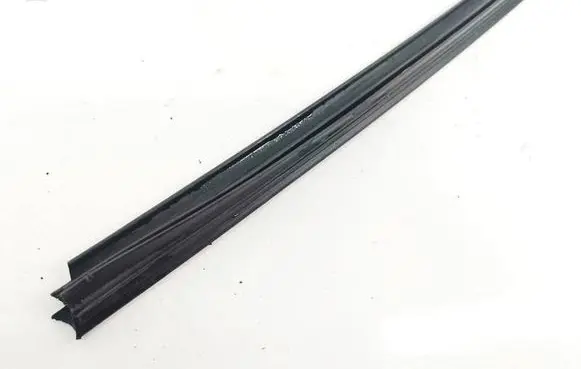 Mercedes-Benz A W176 Front door glass trim molding 