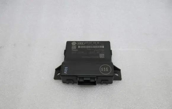 Audi A4 S4 B8 8K Gateway control module 8T0907468AB